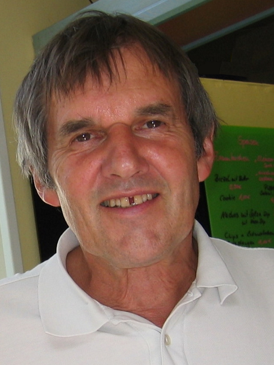 Dr. Christoph Schubert-Weller 